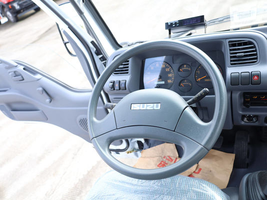 QINGLING ISUZU KV100 100P Koeltruck Voor Voedsel Vlees Vissen Transport NKR Vriesmachine 5 Tonnen THERMO KING RV380 Koeling