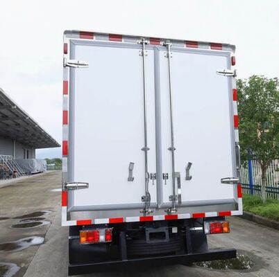 ISUZU QINGLING 600P 6 wielen 3 ton Koelbus met THERMO KING koelunit RV380 model